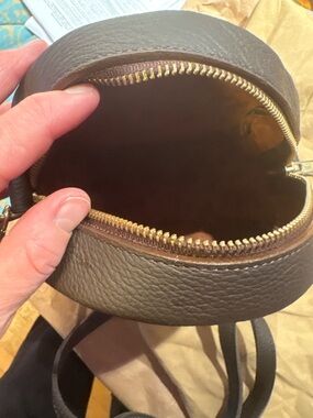 Louis Vittan Crossbody Safari with Gold Zipper ships free and immediately!